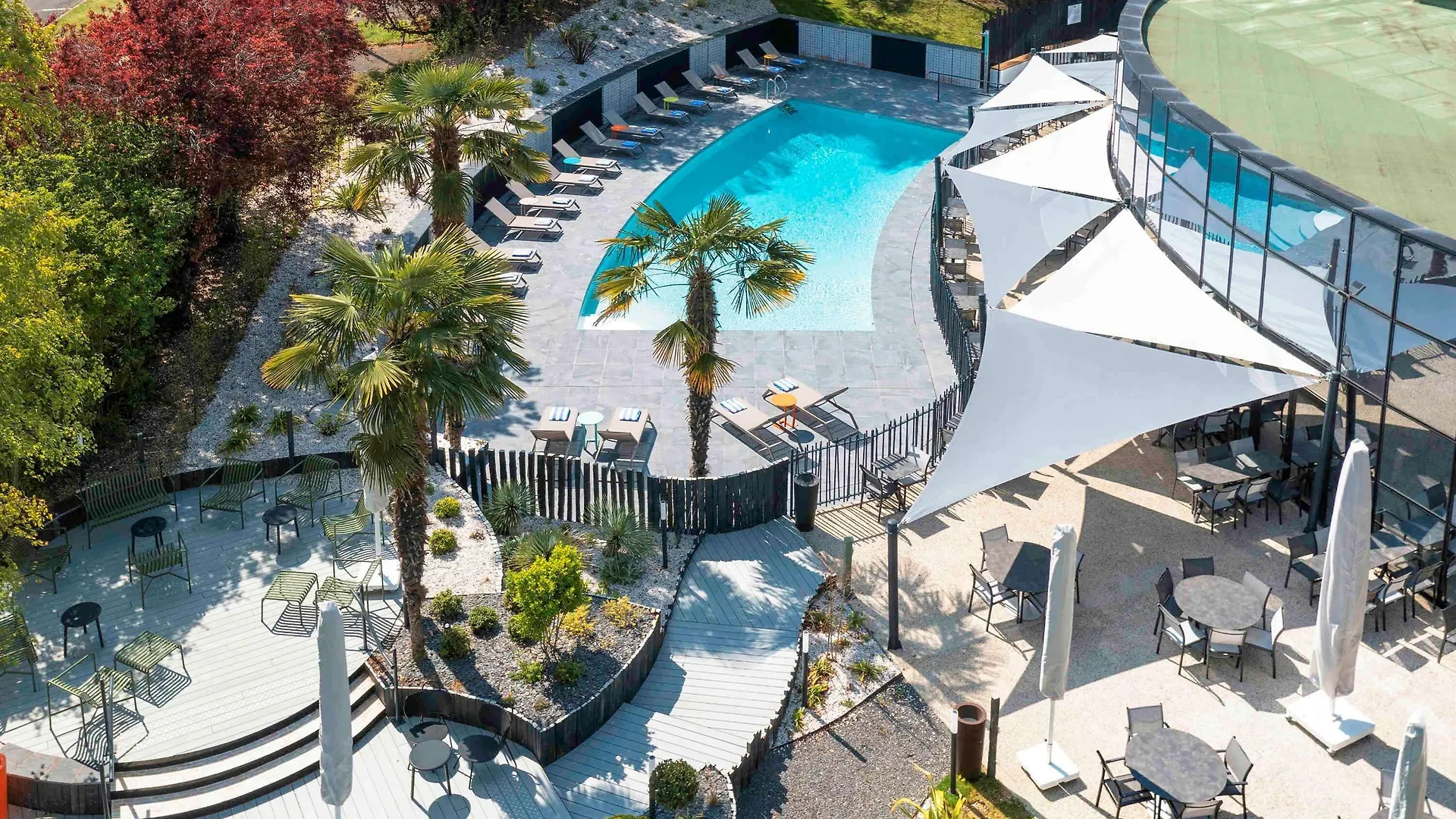 4 Resorts sur l'A10 Paris-Bordeaux qui Font la Différence